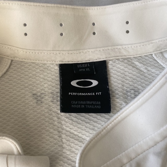 Oakley Performance Fit Mockneck - Picture 3 of 3